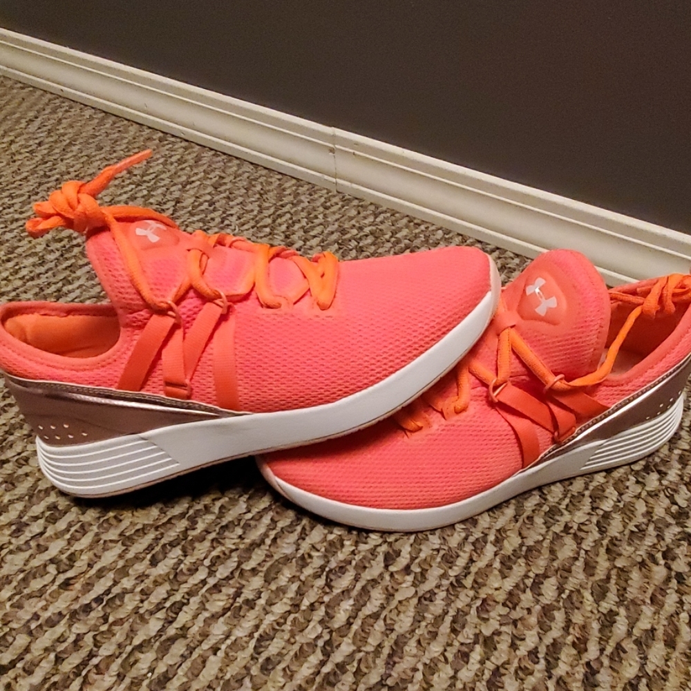 🔥 Under armour shoes 🔥